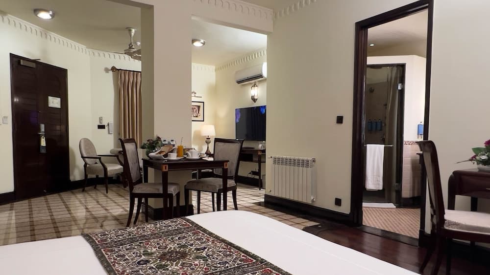 Heritage Luxury Suites- ALL Suite Hotel