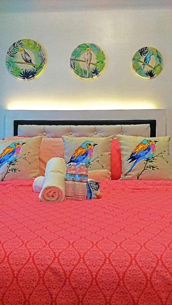 HomeStay at Wind Residences