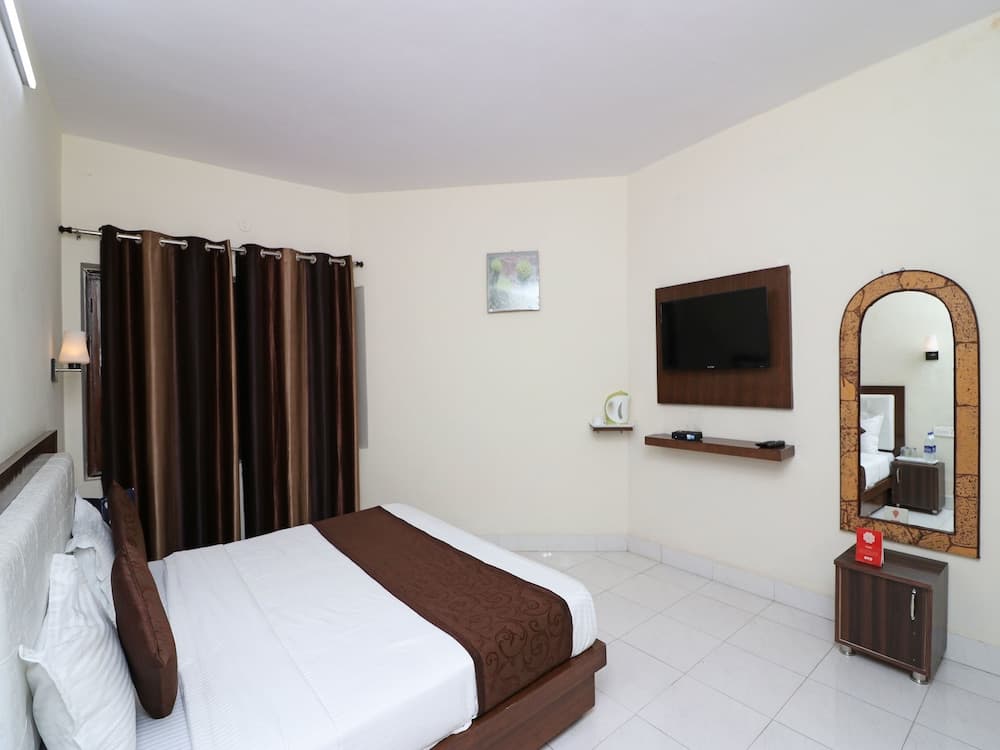 OYO 12853 The Kings Kalandi Resort