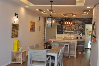 Lawang Suite Apartment With Balcony