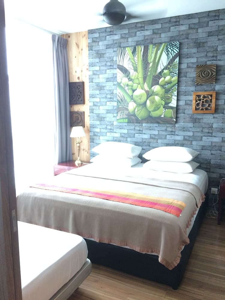 Lawang Suite Apartment With Balcony