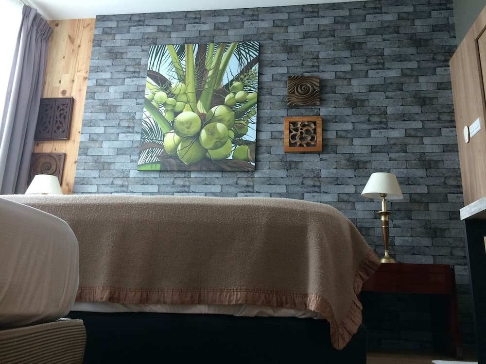 Lawang Suite Apartment With Balcony