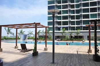 Lawang Suite 2 Bedroom Corner Apartment