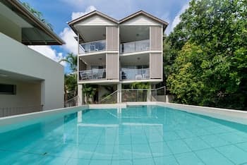 Alpha 8 on Waterson - Airlie Beach