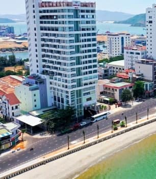 Huong Viet Hotel Quy Nhon - Beachfront