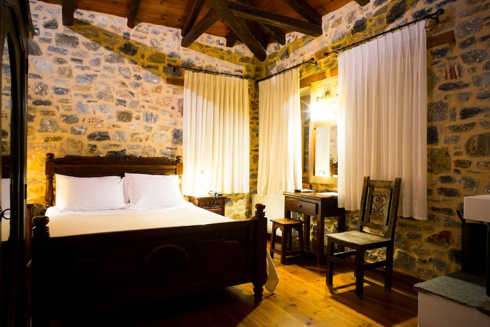 Eos Authentic Experience