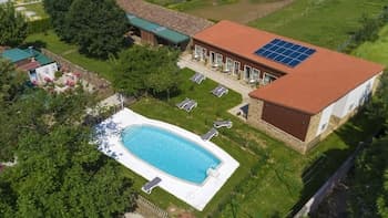 O Acivro Aloxamentos Rurais