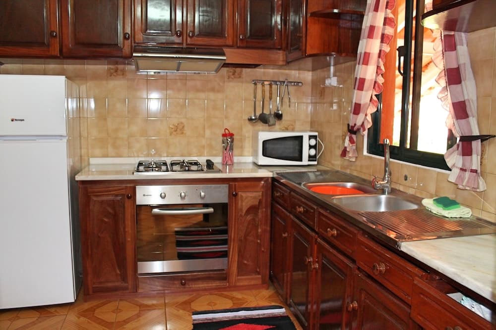 Dinis Country Apartment by Our Madeira