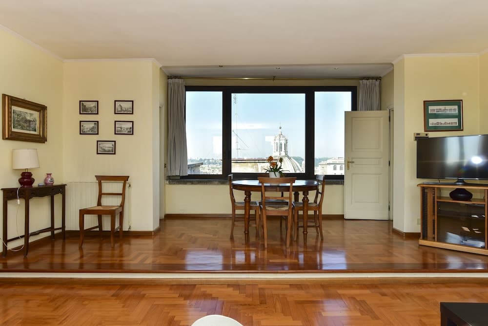 Rome at Your Feet Apartment with Terrace