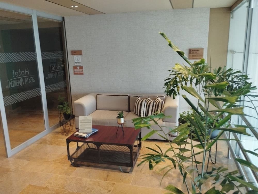 Hotel Sexta Avenida Inn