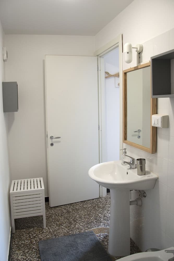 Sky On The Roofs - Il Cielo Sui Tetti