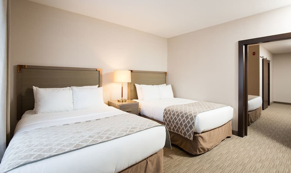 Pomeroy Inn & Suites Prince George