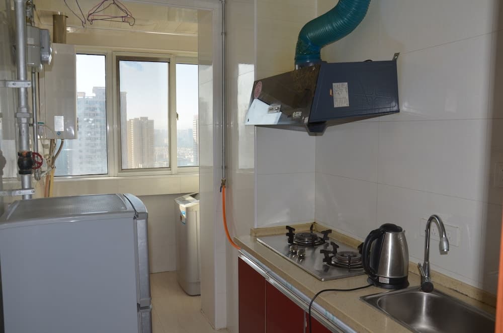 Lan Zhou Long Shang Rain Fall