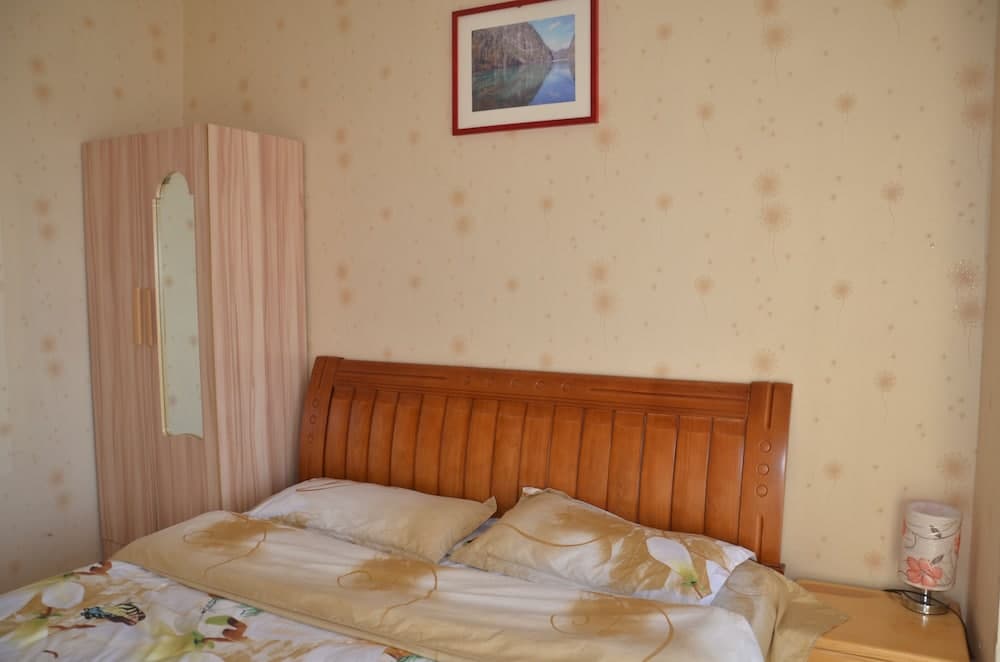 Lan Zhou Long Shang Rain Fall