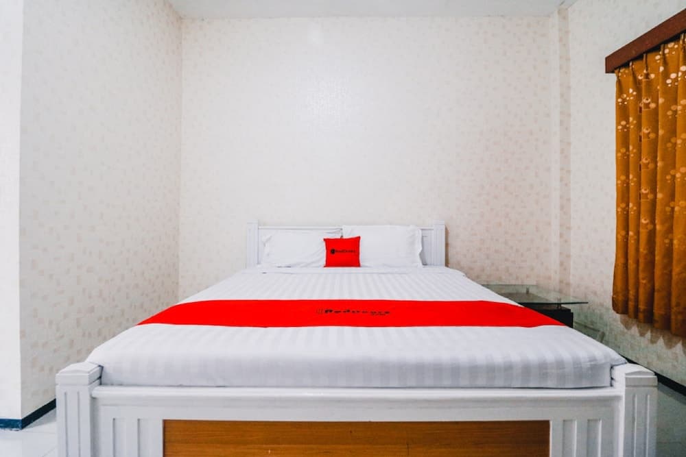 RedDoorz near Taman Rekreasi Selecta