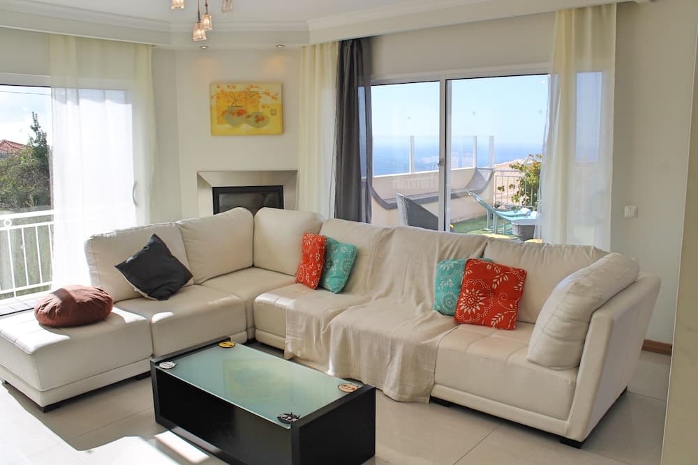 ArcoView by OurMadeira