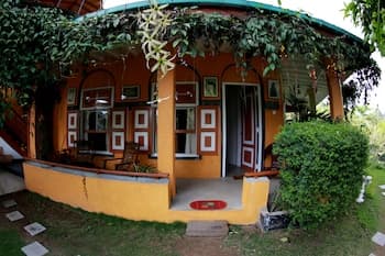 Tea Garden Holiday Inn