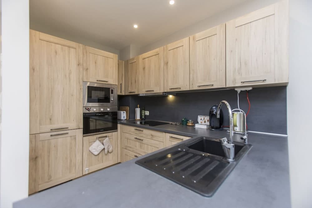 Perfect Location Between Golf and Beach