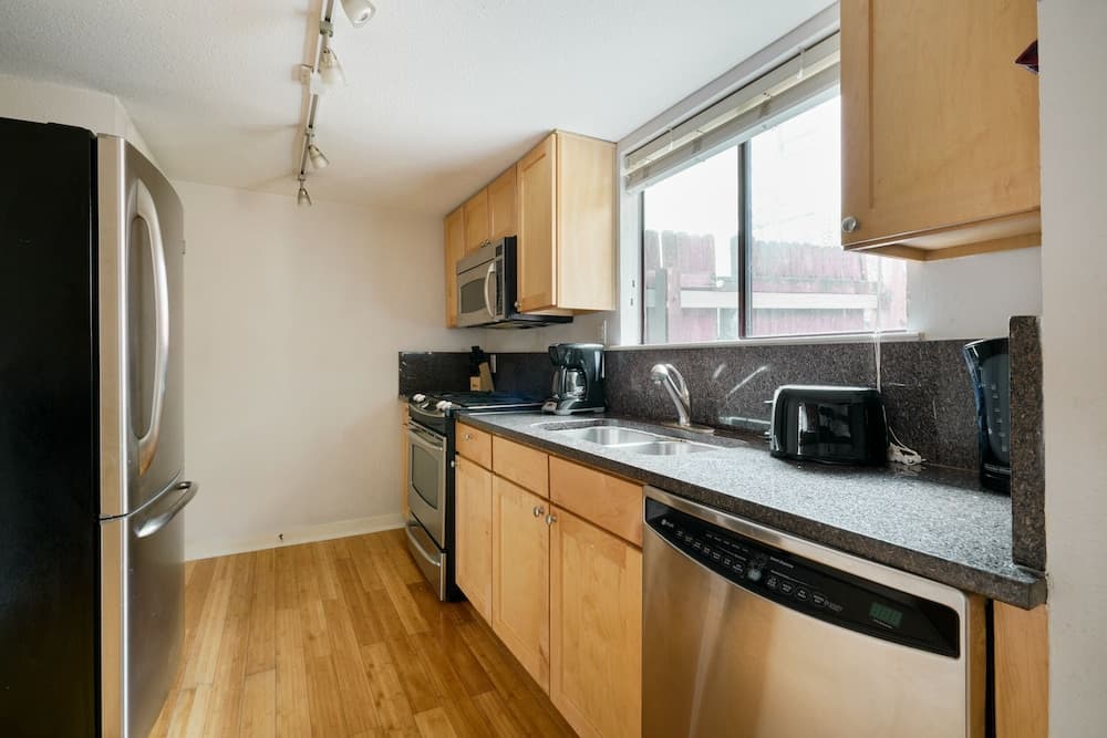 Sonder Bouldin Creek