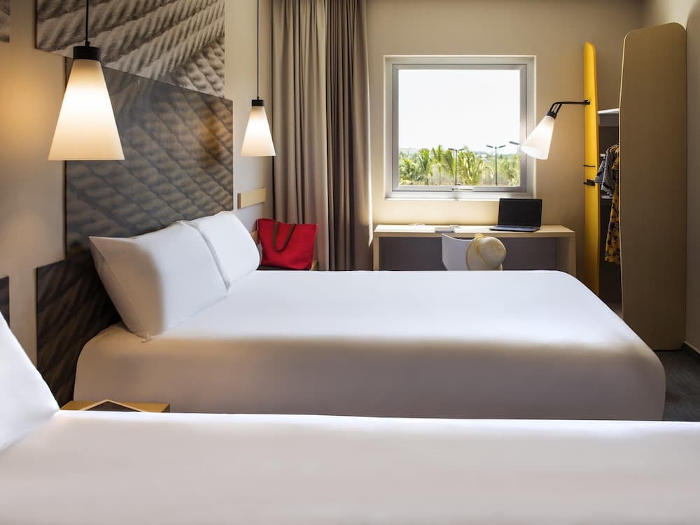 ibis Mazatlán Marina