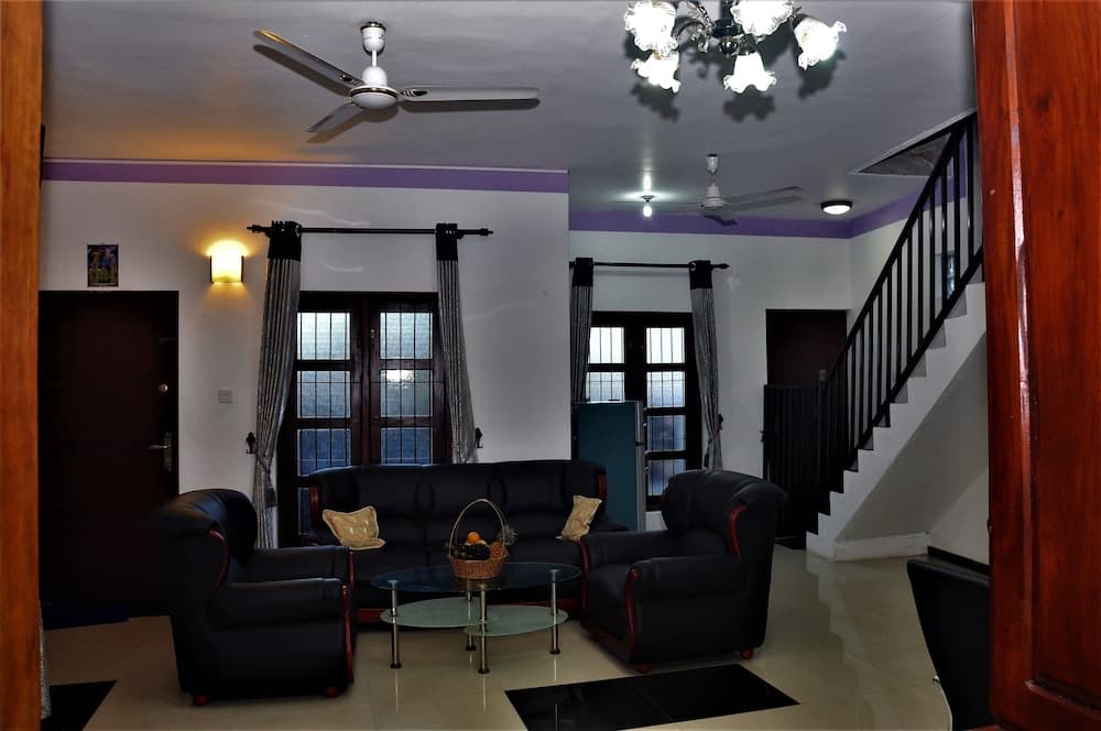 Chrish Residence Negombo