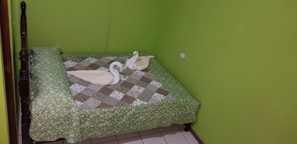 Moras Place B&B - Hostel