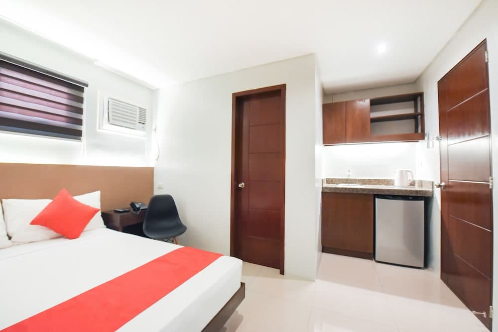 OYO 111 The Chipper Hotel