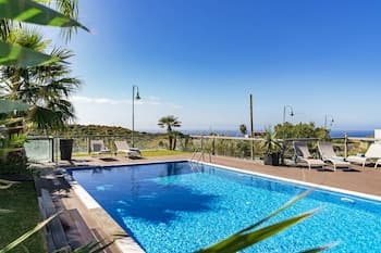 Villa Sol e Mar by Our Madeira