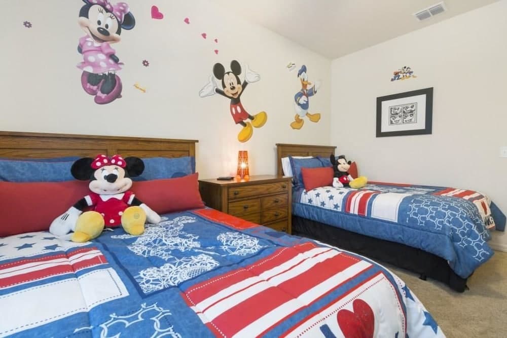 Villa CVX- Lucaya Village