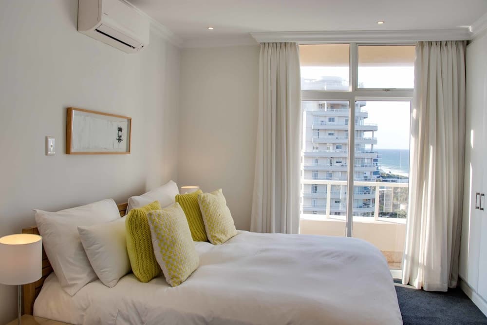 801 Oyster Schelles - Near Umhlanga Rocks Beach