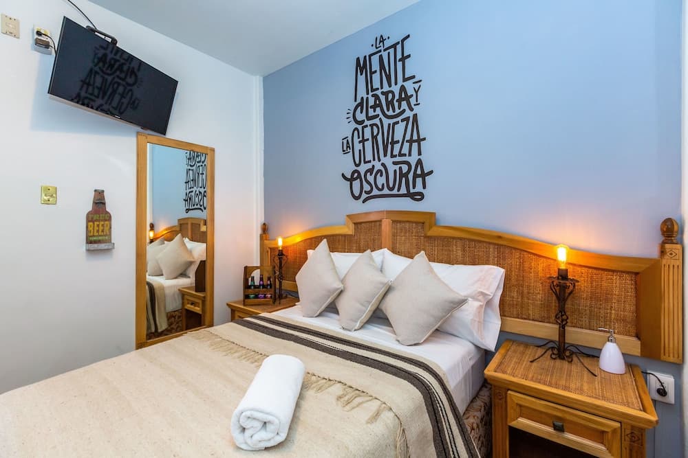 Mala Vecindad Beer Hotel