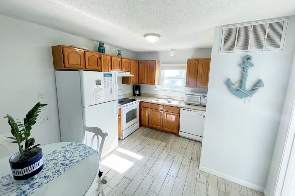 Sunrise Ge 103 2 Bedroom Condo by RedAwning