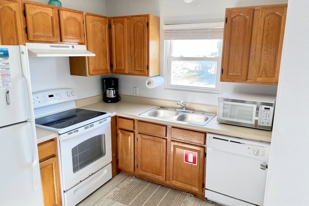 Sunrise Ge 103 2 Bedroom Condo by RedAwning