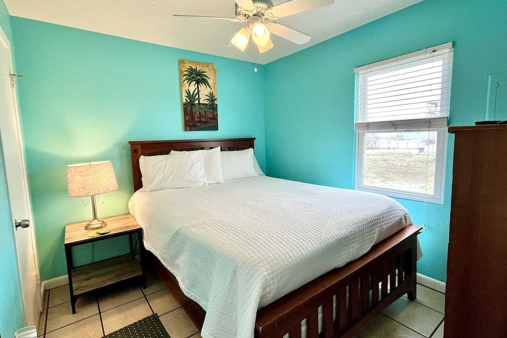 Sunrise Ge 109 2 Bedroom Condo by RedAwning