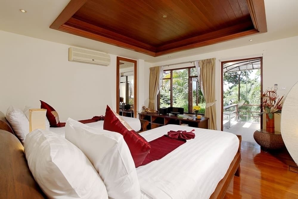 Patong Hill Estate 8