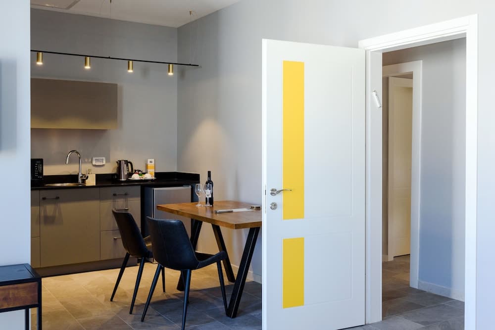 The Roof - By Sea Land Suites