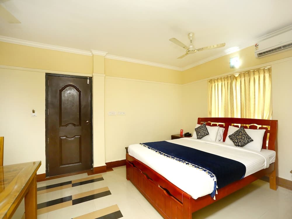 OYO 2240 Krishna Regency