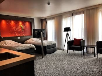 Apart Food and Drinks