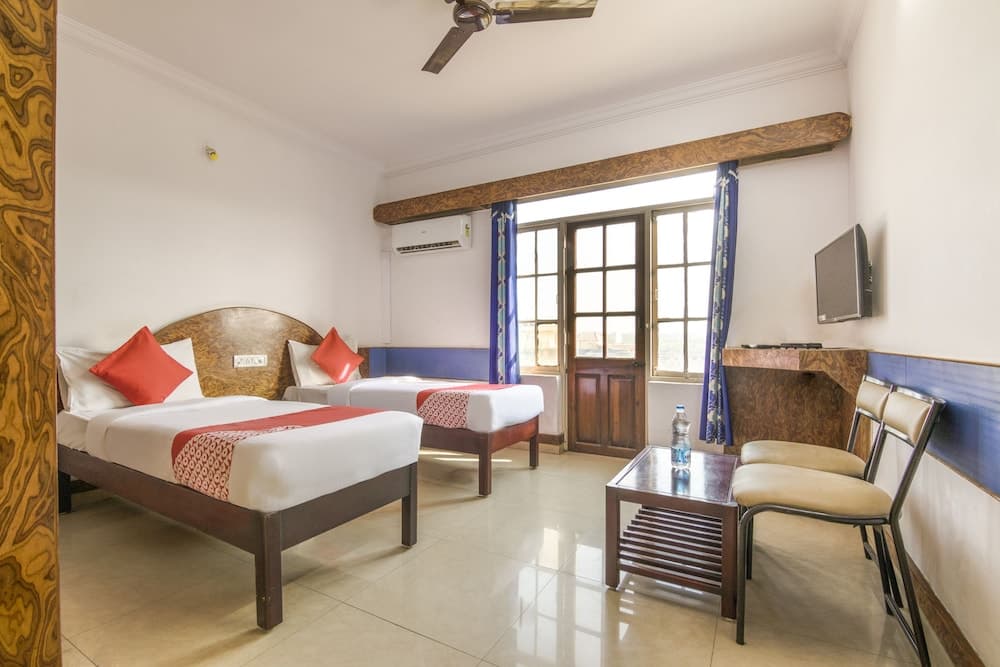 OYO 10885 Hotel Keerthana International
