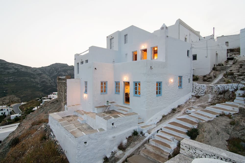 Serifos Houses Hora
