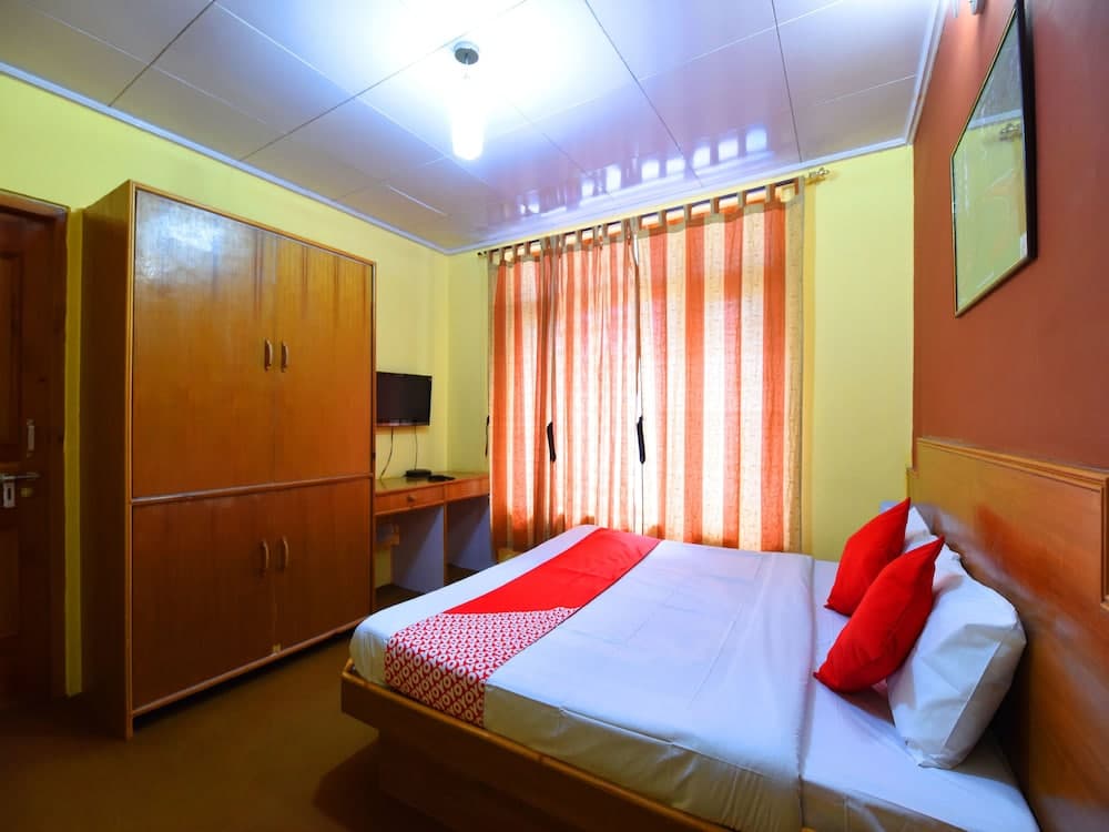 OYO 14257 Home Pleasant Family Studio at Prini