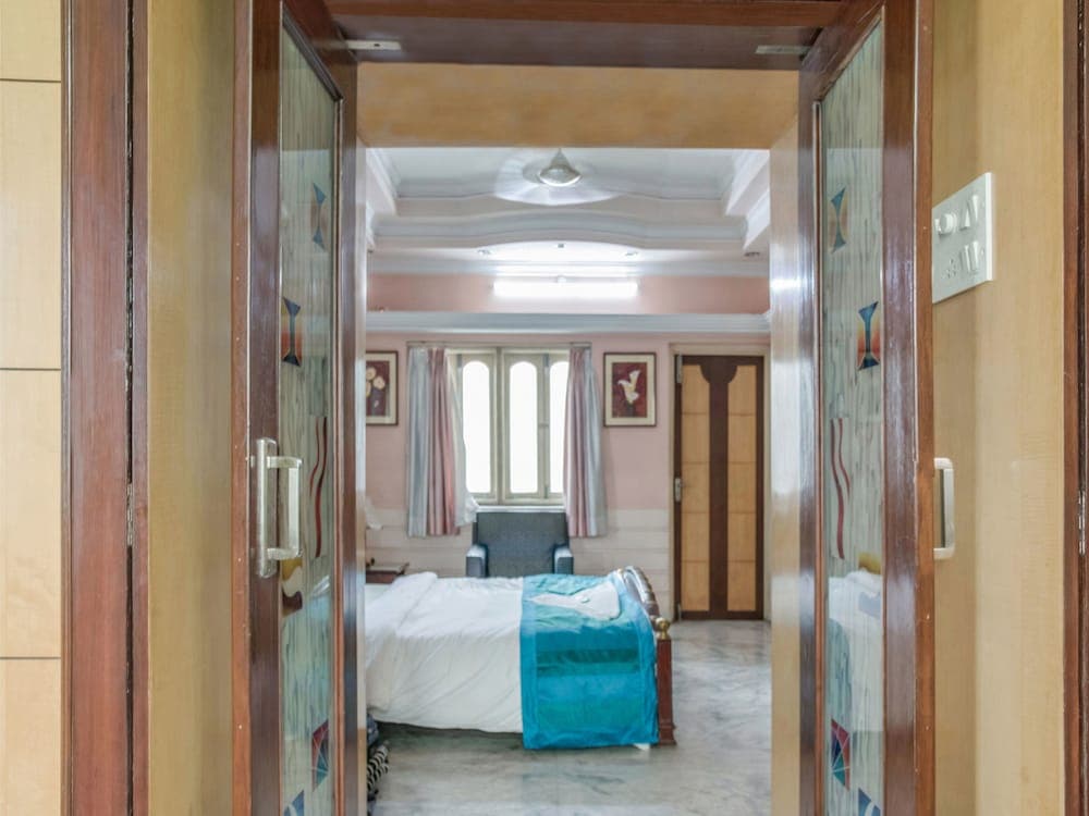 OYO 3073 Indrakshi Apartment