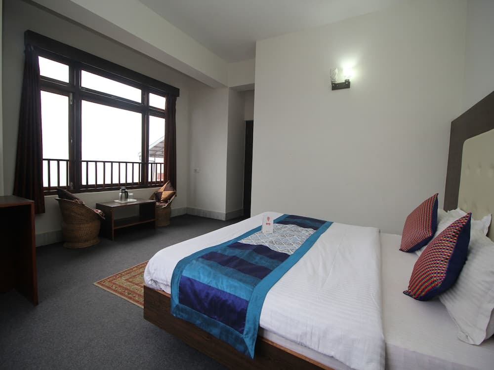OYO 7620 Hotel Yukim Residency