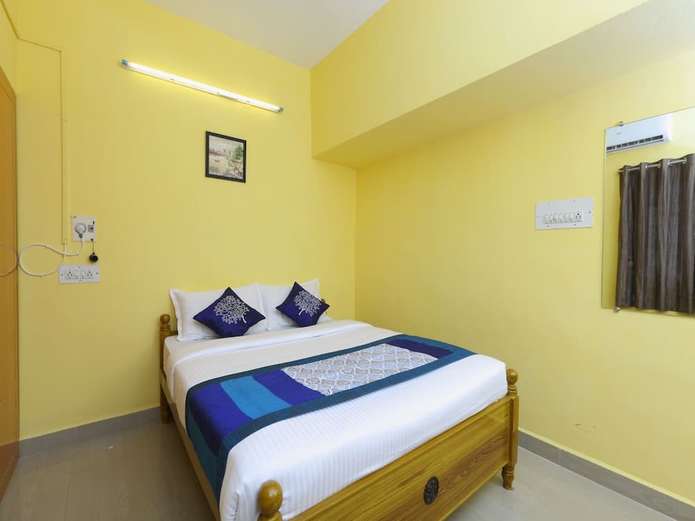 OYO 15480 WEST WOOD RESIDENCY