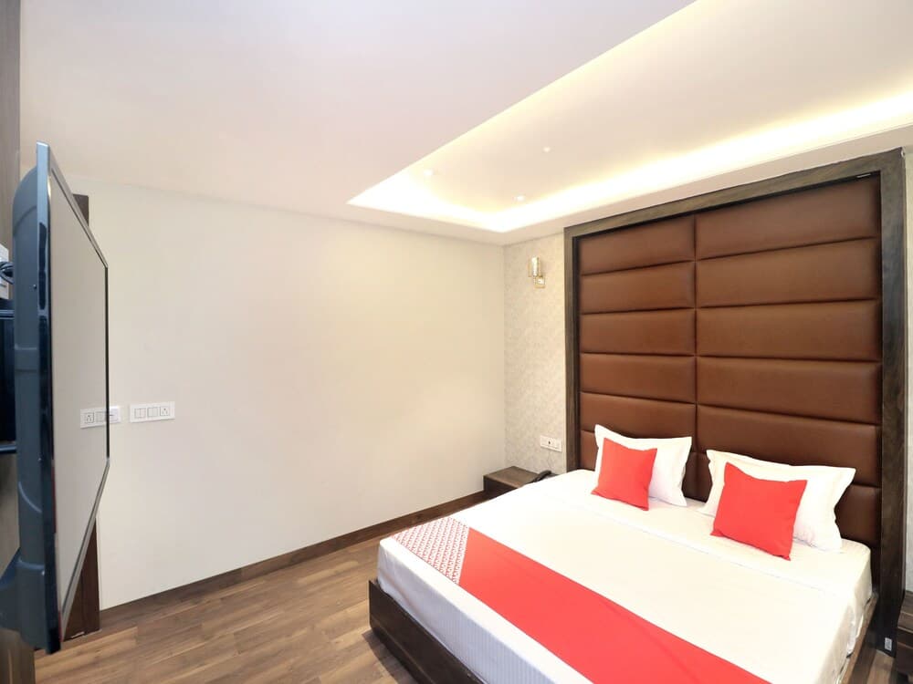 OYO 15814 Hotel The Brew Times