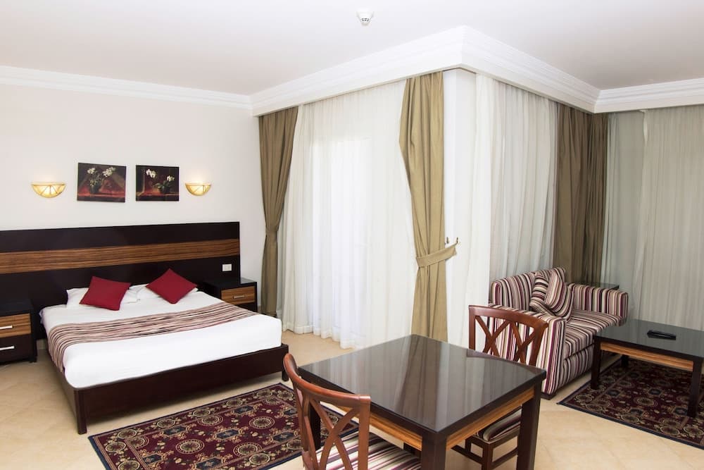 Pyramisa Sunset Pearl Apartments