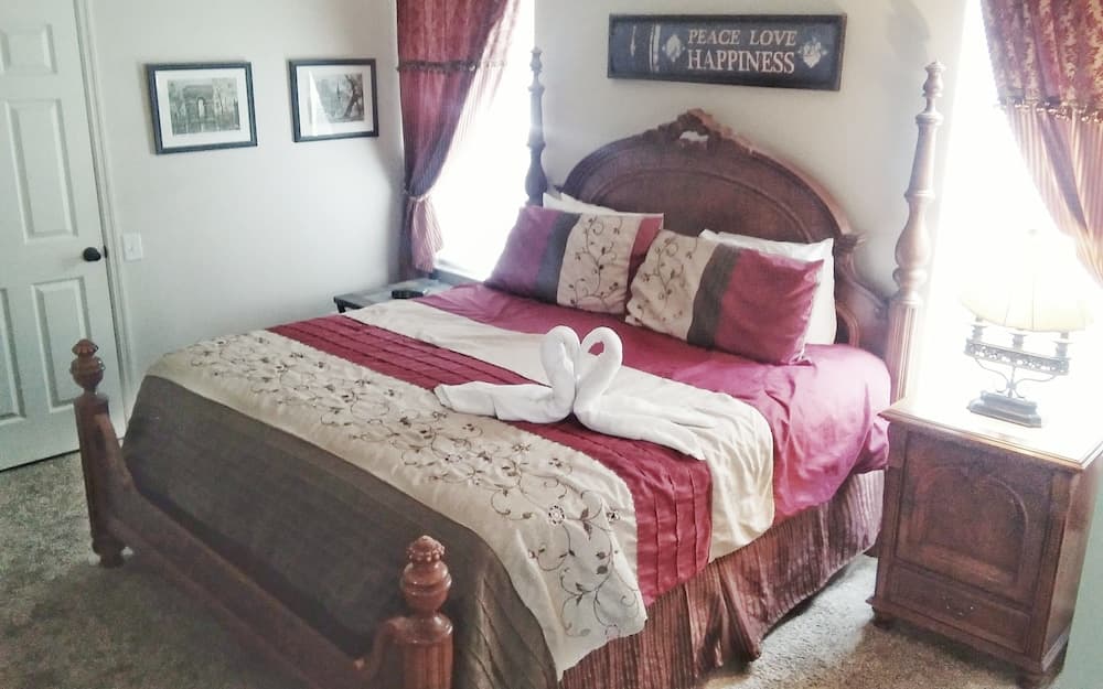 Formosa Gardens Area Pool Homes by SVV