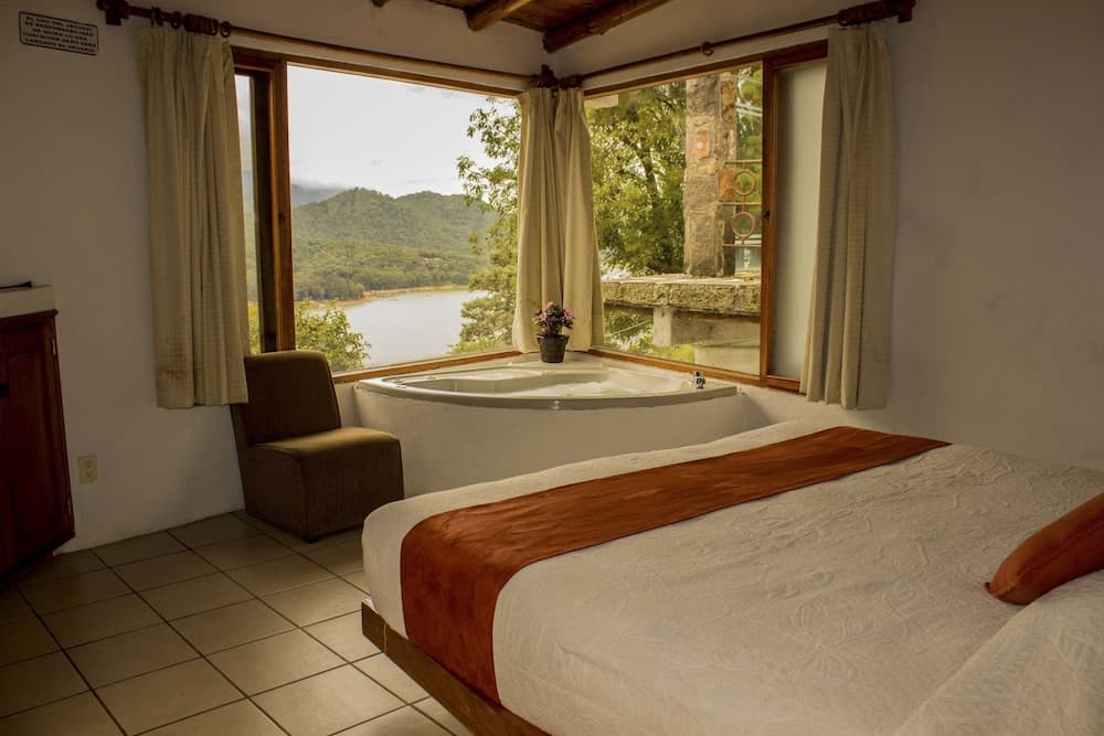 Cabañas La Montaña 2° Seccion