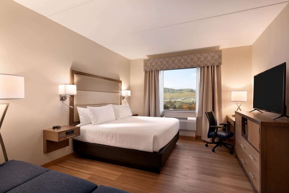 Wyndham Garden State College