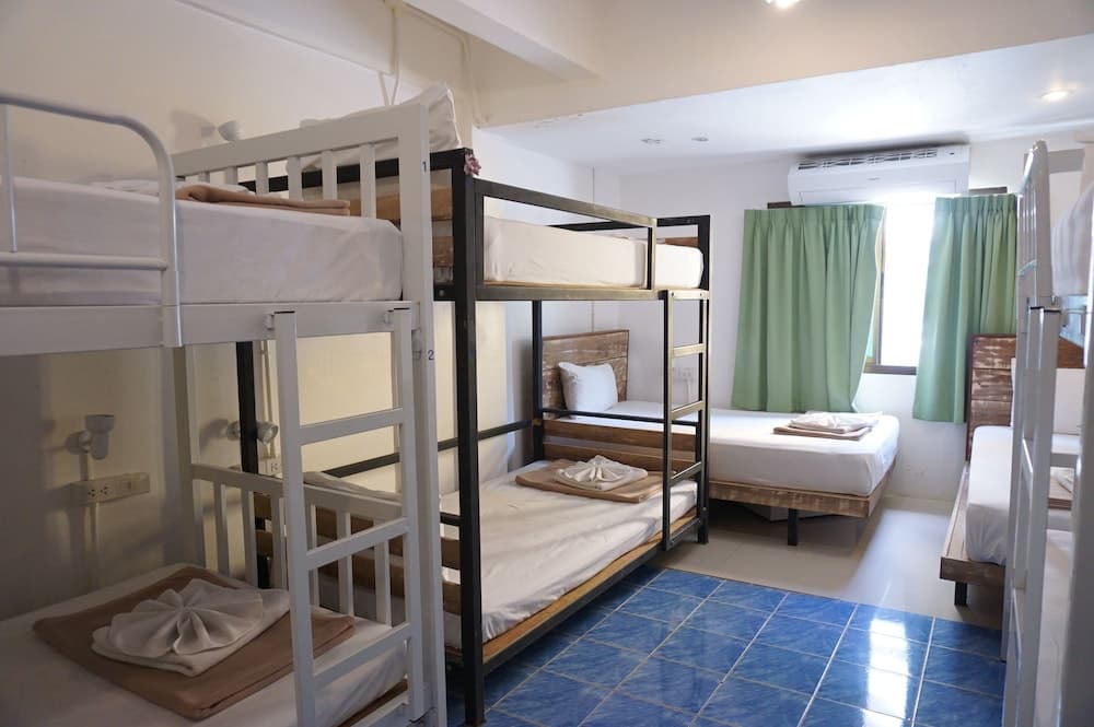 Frog House Bed & Breakfast - Adults Only